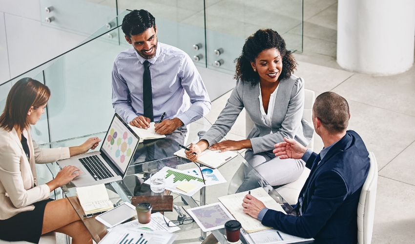 Importance of Business Etiquette to Become a Successful Businessman